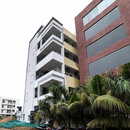 فندق Oyo 16606 Iconic Living حيدر أباد المظهر الخارجي الصورة